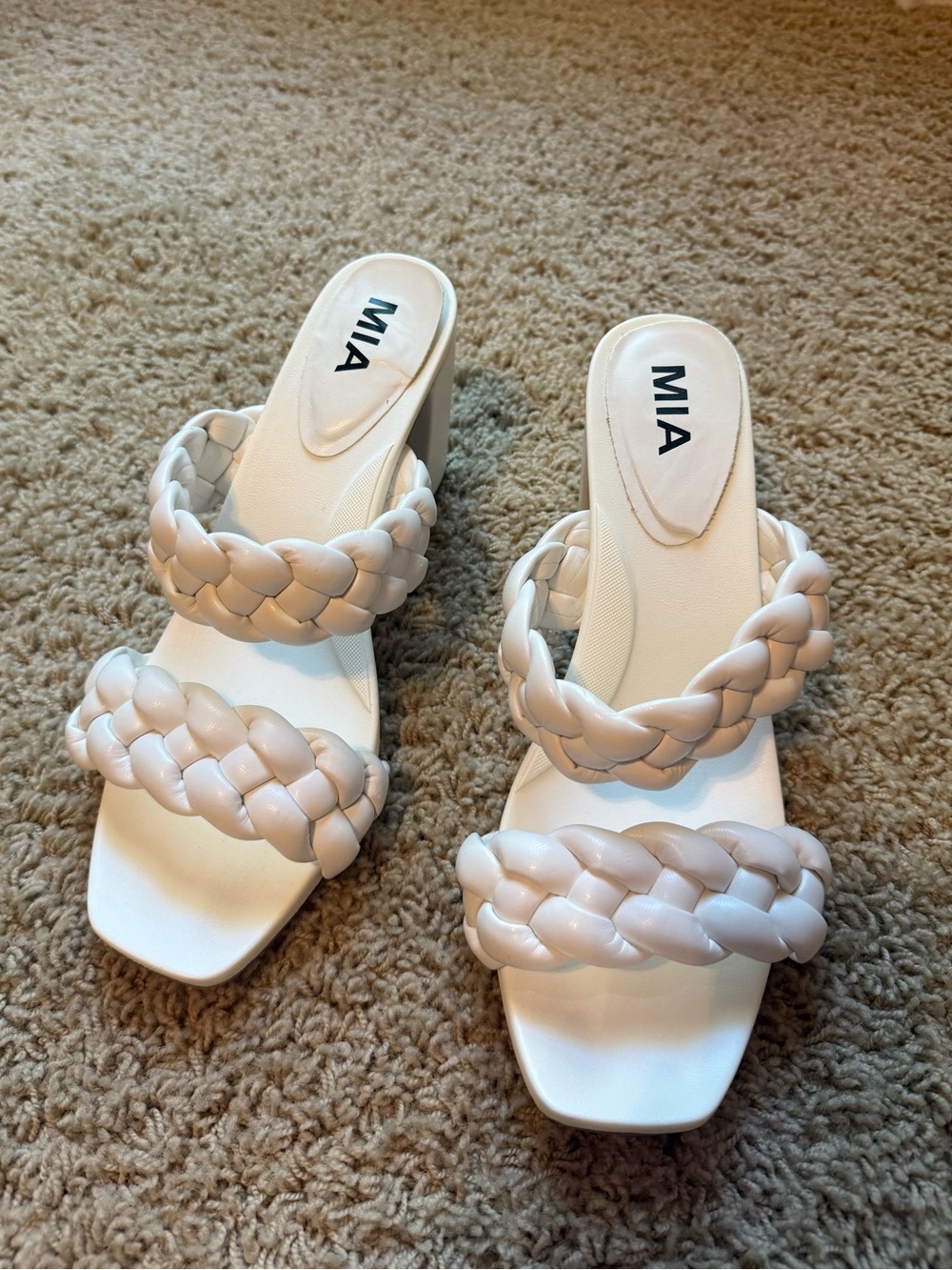 MIA Maine White Braided Double-Strap Block Womens Heels Size 8.5